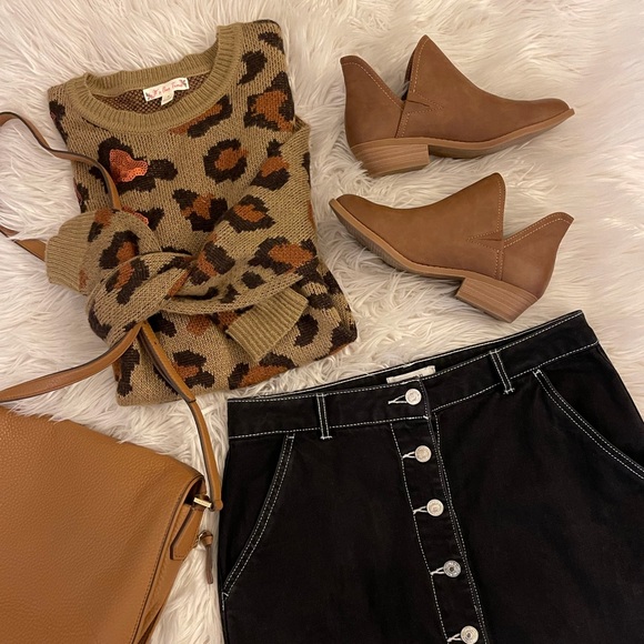 Forever 21 Dresses & Skirts - Forever 21 | Black | Denim | Midi skirt